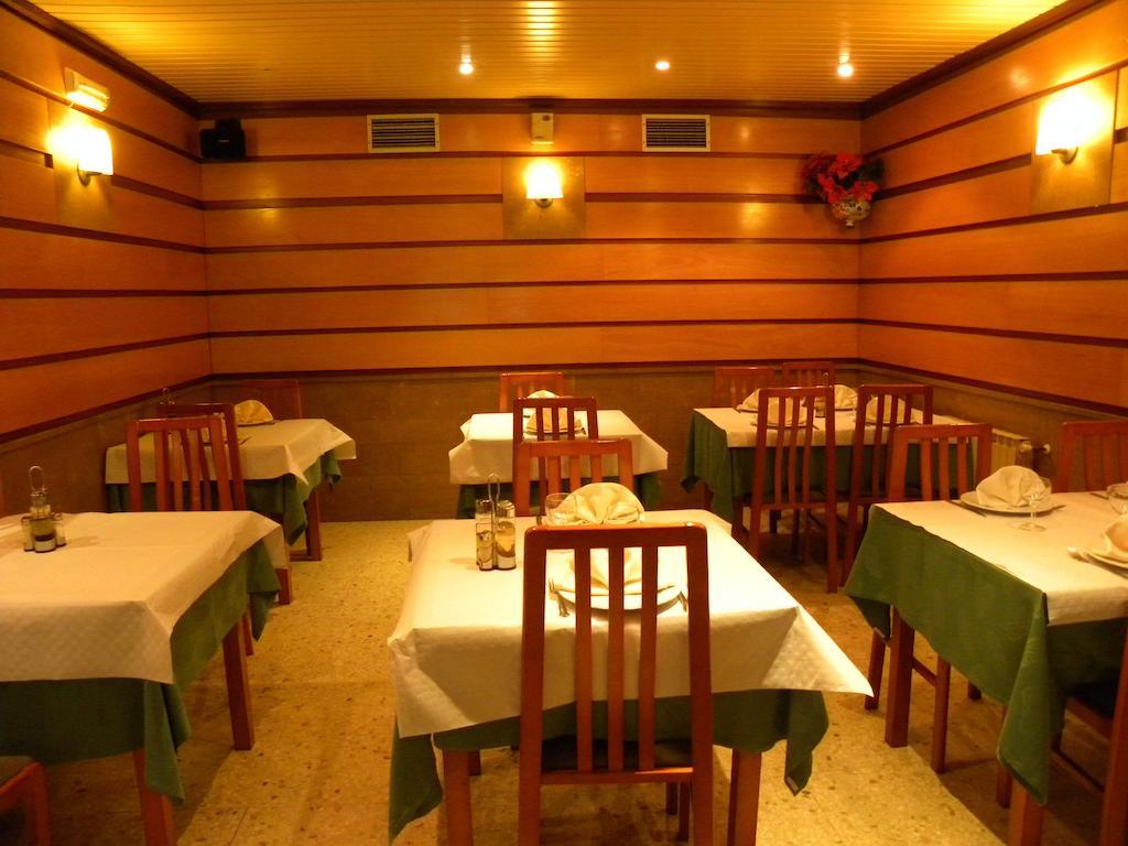 Hotel Restaurante Casa Fernando Ballota Exteriör bild